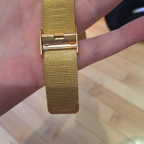 Beautiful gold on black watch🔥🍒 - Picture 7 of 8